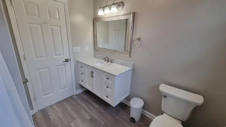 Private Room Available now!