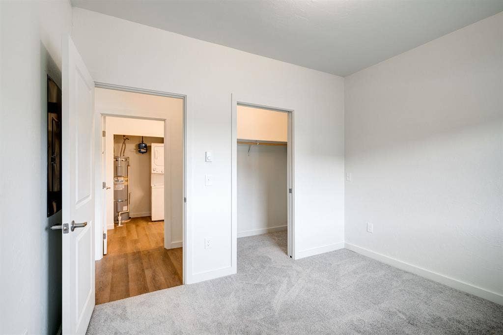 1st mnth & sec deposit free!