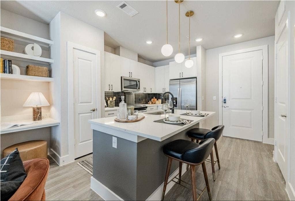 LEASE TAKEOVER - 1 MONTH FREE 🔥