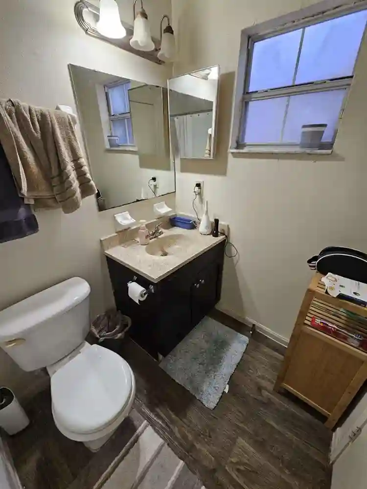 Private room and bathroom