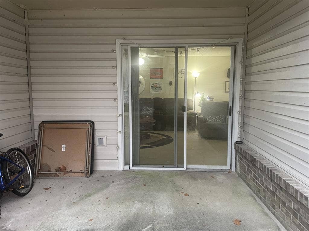 Private room and bathroom