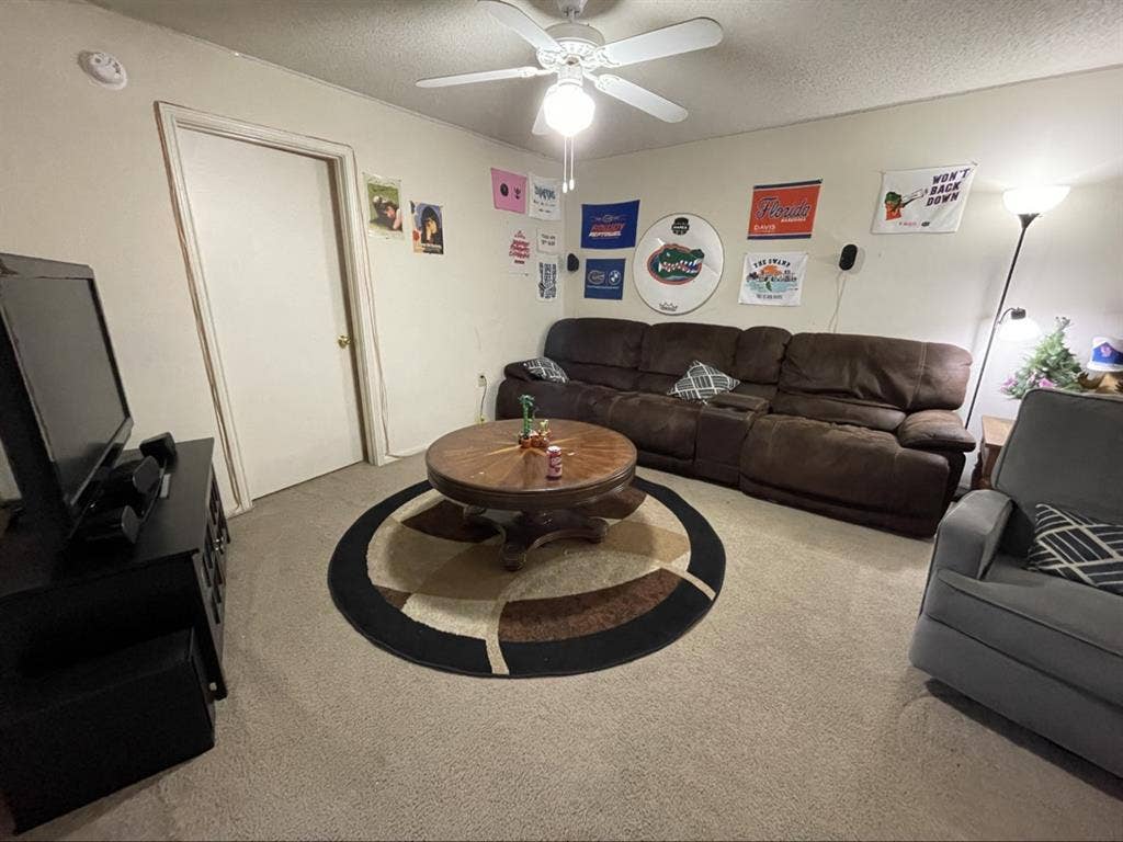 Private room and bathroom