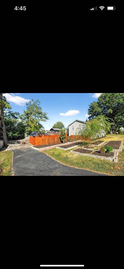 Maplewood Room for rent!