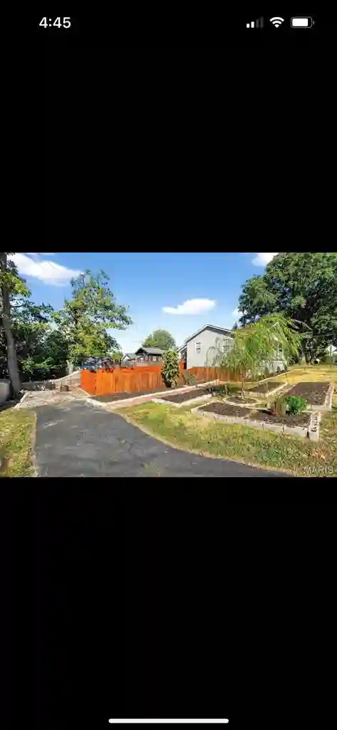 Maplewood Room for rent!