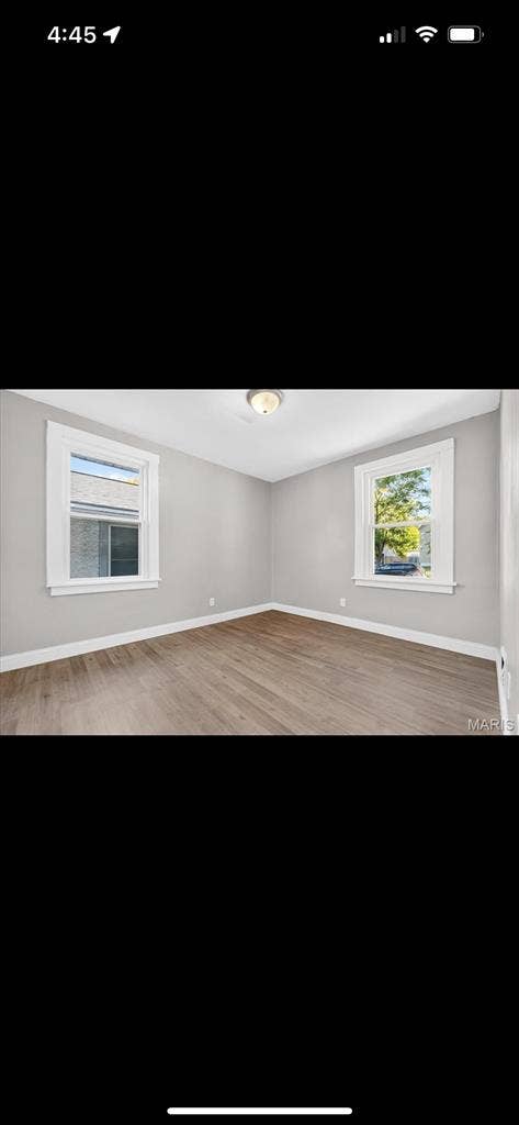 Maplewood Room for rent!