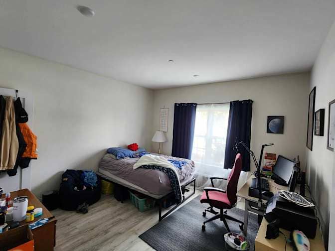 Master bedroom for share