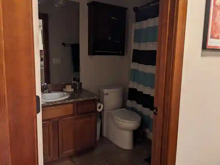 Looking for roommates!