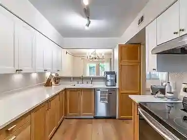 Room with Own Bathroom & Big Closet