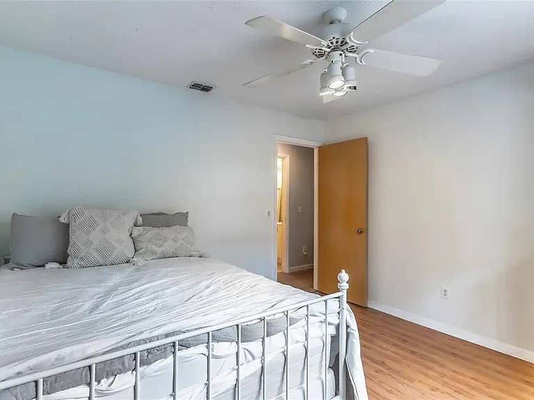 Room with Own Bathroom & Big Closet