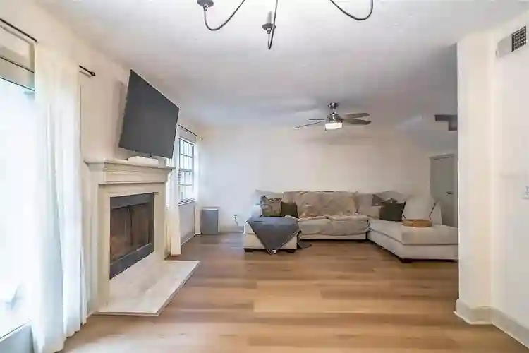 Room with Own Bathroom & Big Closet