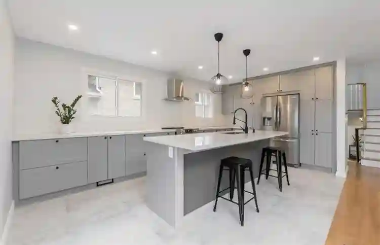 3 bedroom unit East Mississaugaa