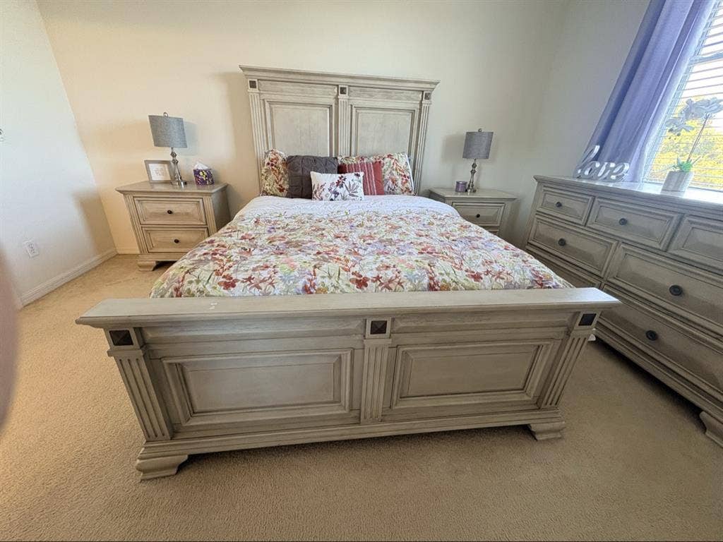 Fully-furnished 2BR Townhouse