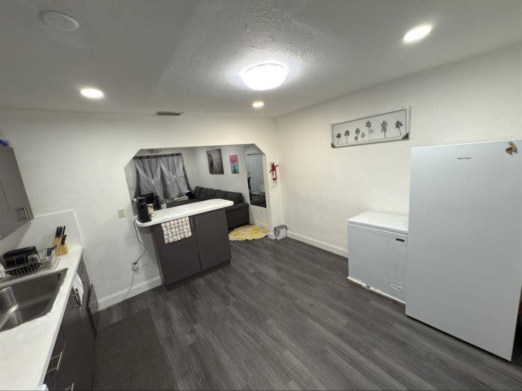 Room for Rent - HardRock/Hollywood