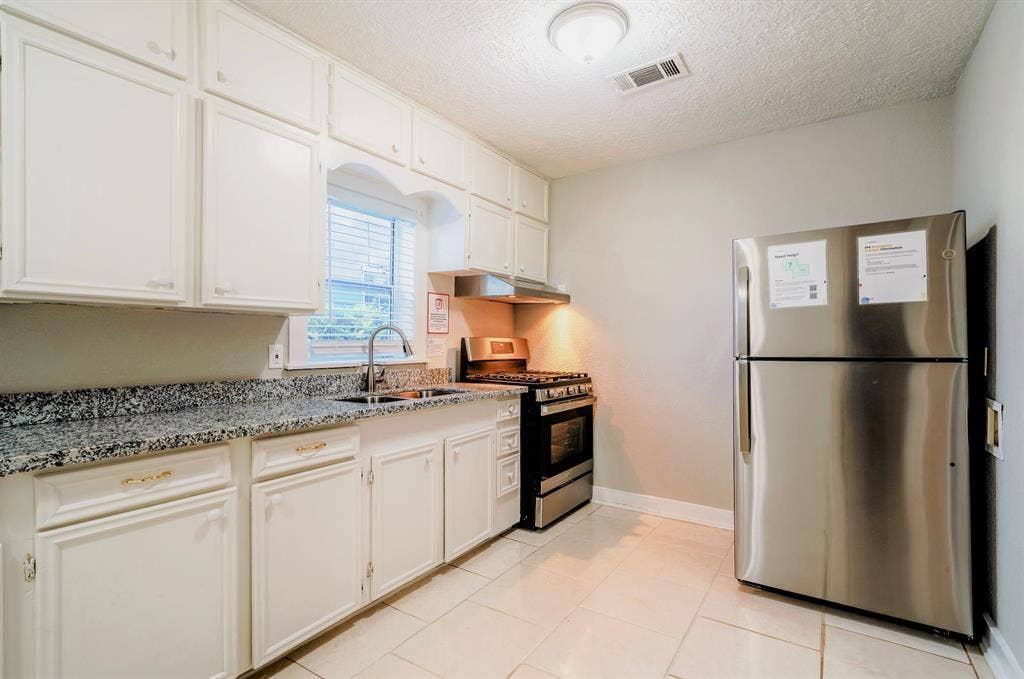 7 BR in Pasadena