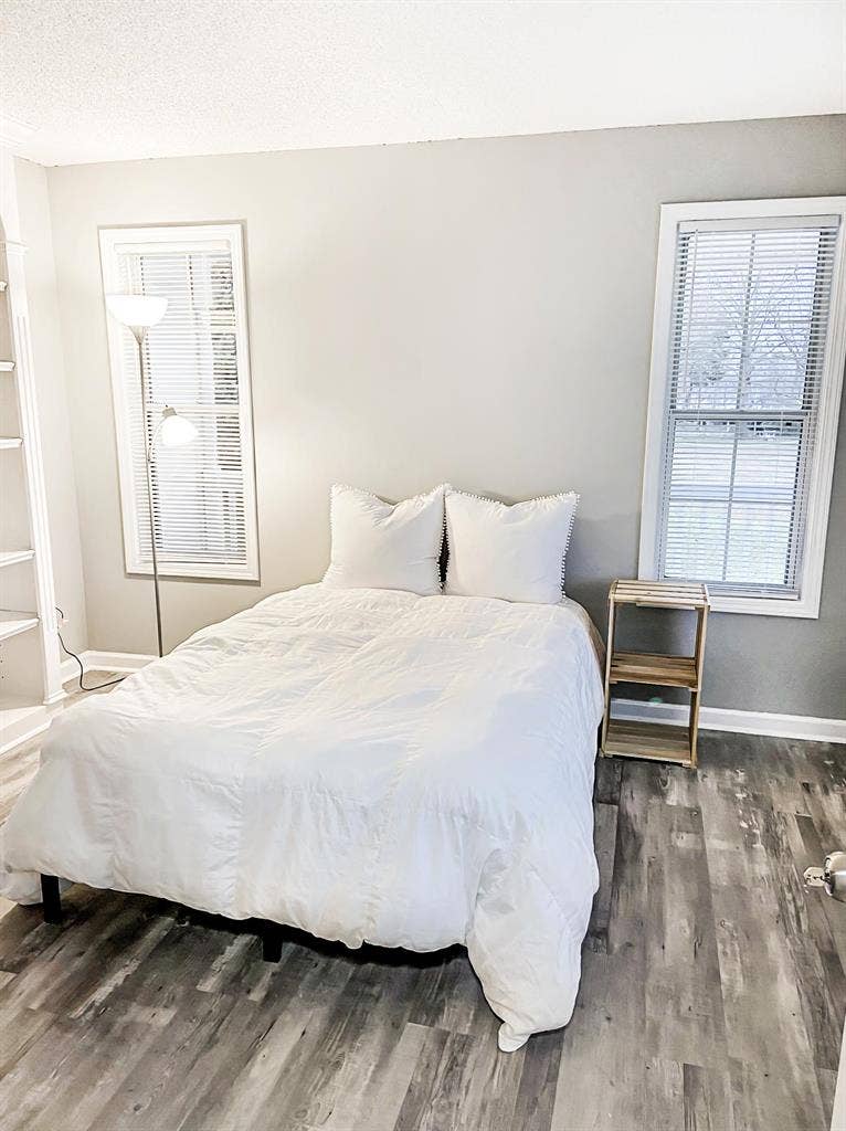 7 BR in Douglasville