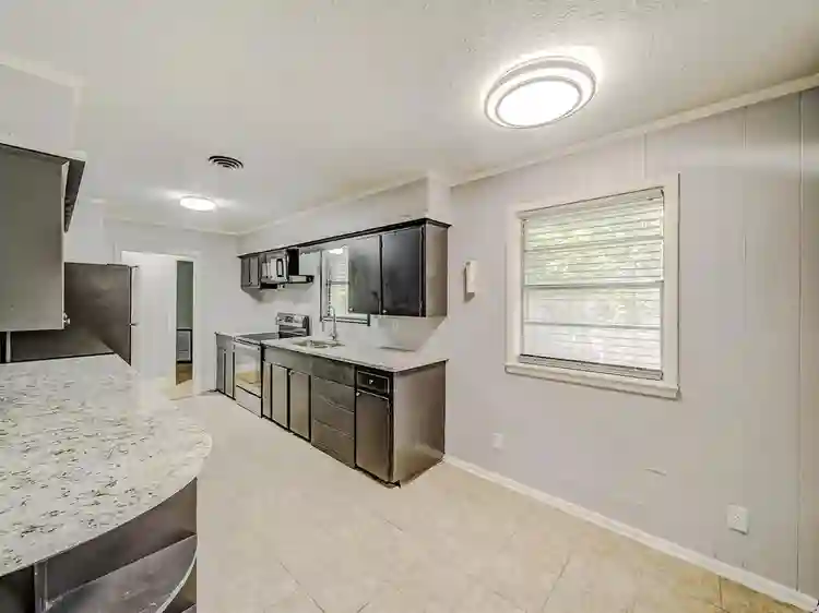 6 BR in Dallas