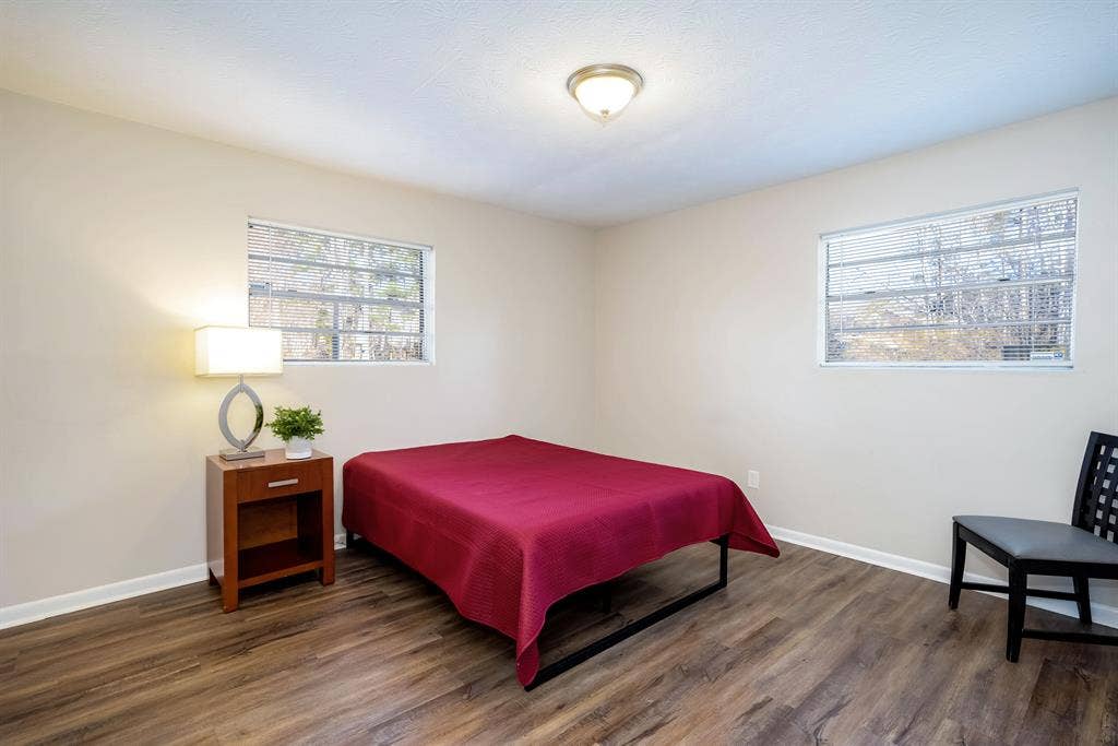 4 BR in Douglasville