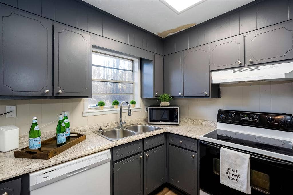 4 BR in Douglasville