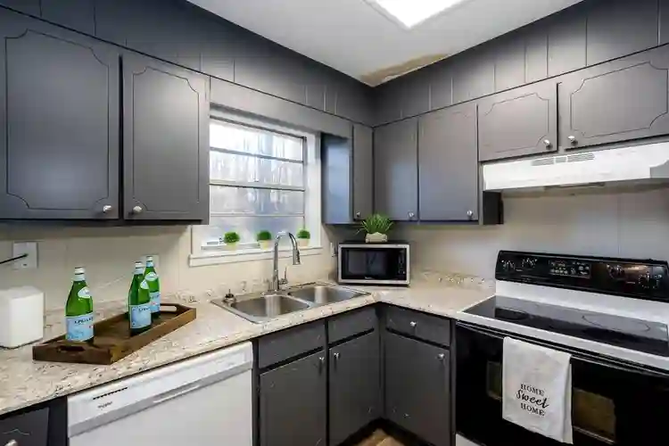 4 BR in Douglasville