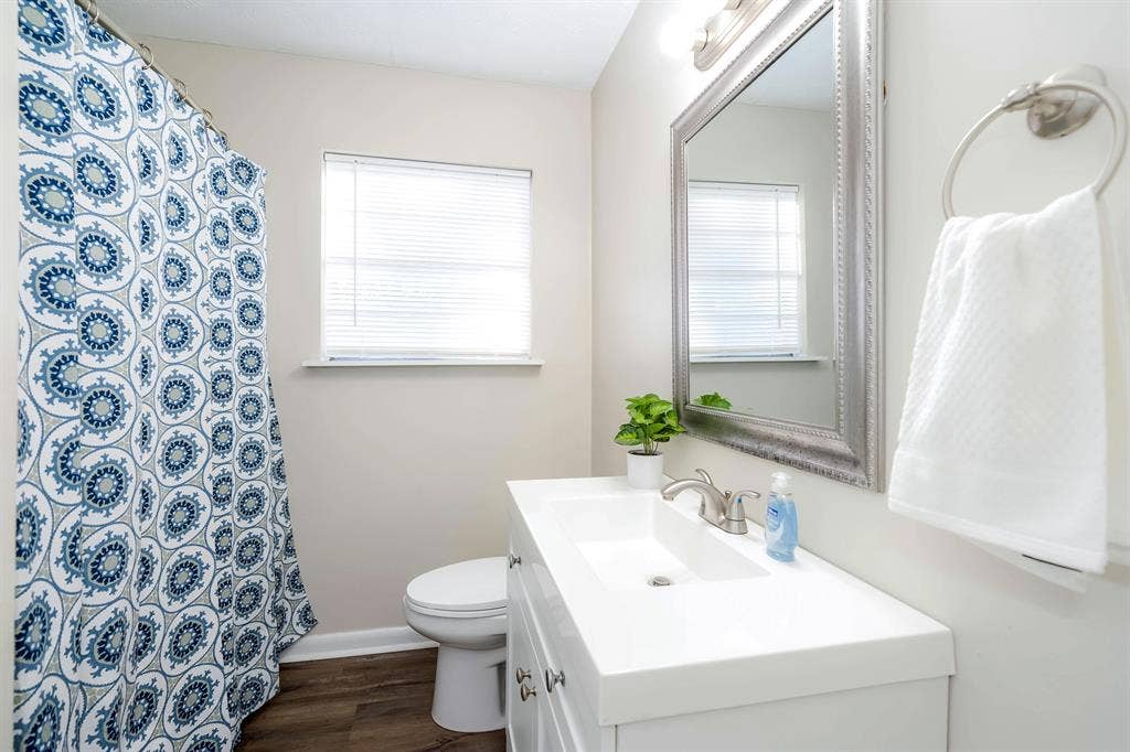 4 BR in Douglasville