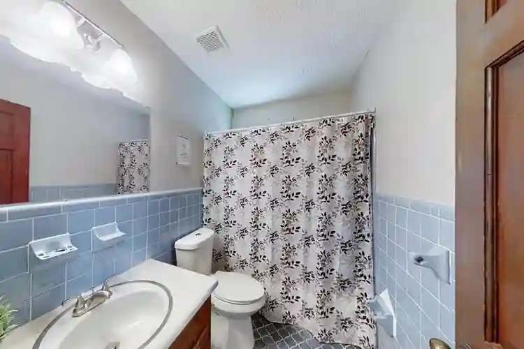 9 BR in Stone Mountain