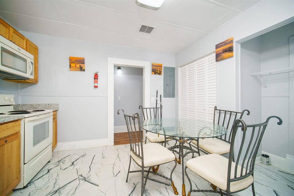 8 BR in Jacksonville