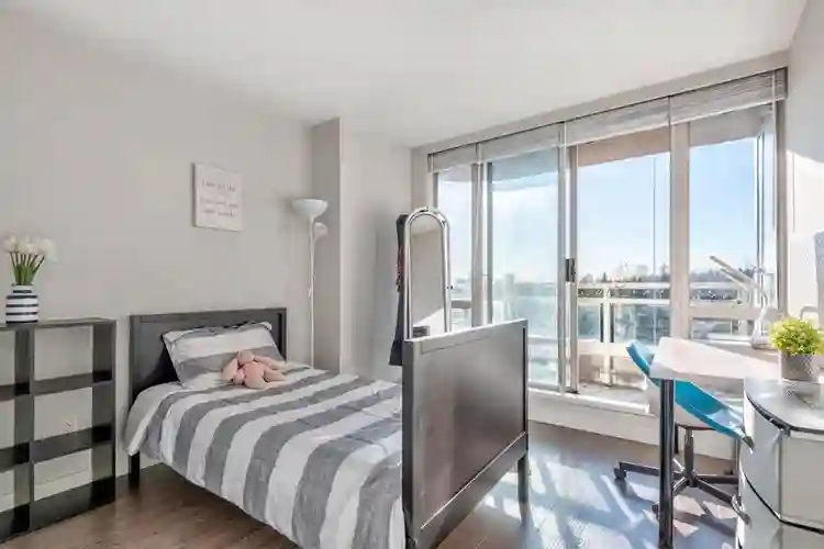 SHORT-TERM RENTAL: 1 BDR