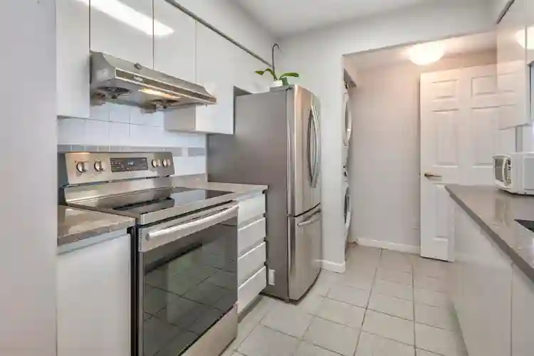 SHORT-TERM RENTAL: 1 BDR