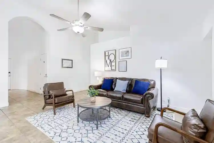 7 BR in Mesa