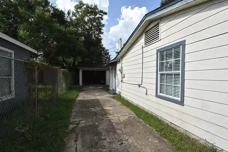 7 BR in Houston