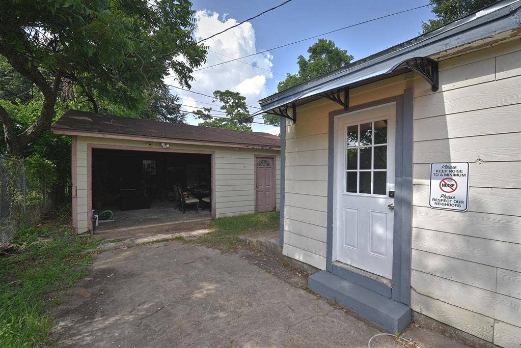 7 BR in Houston