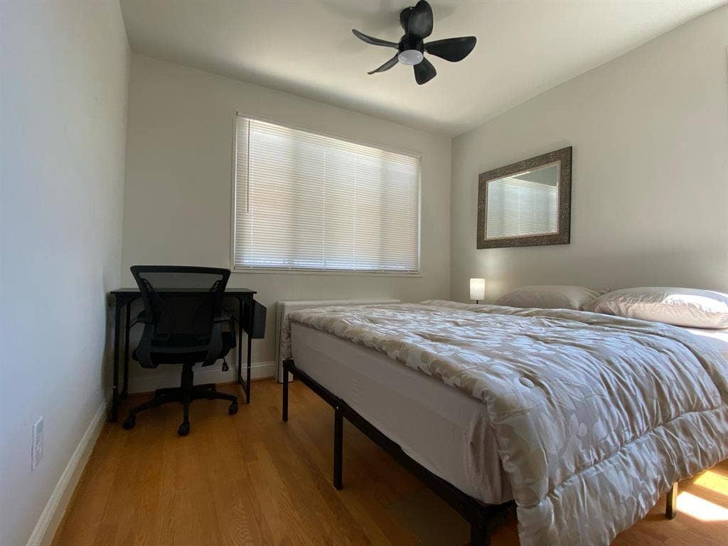 7 BR in Washington