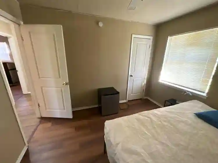 4 BR in Dallas