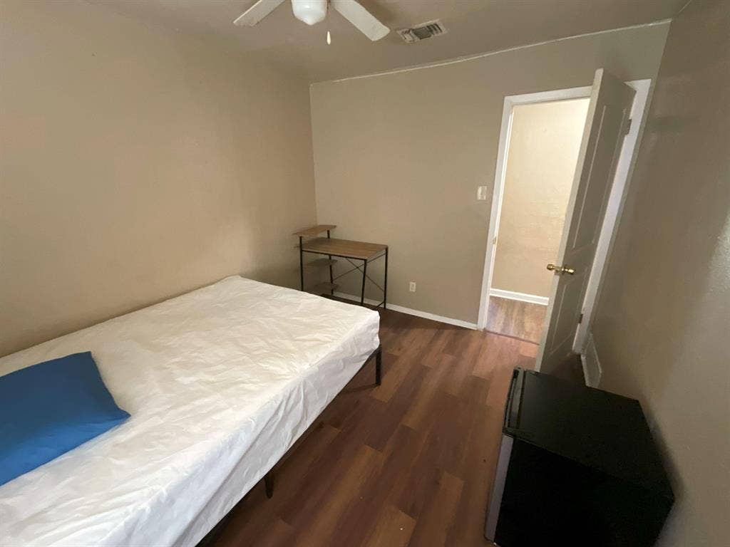 4 BR in Dallas