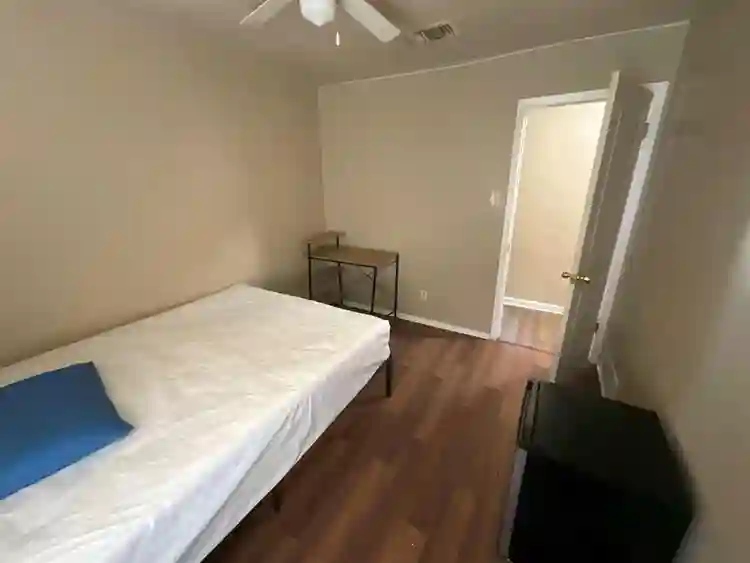 4 BR in Dallas