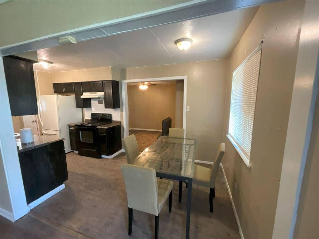 4 BR in Dallas