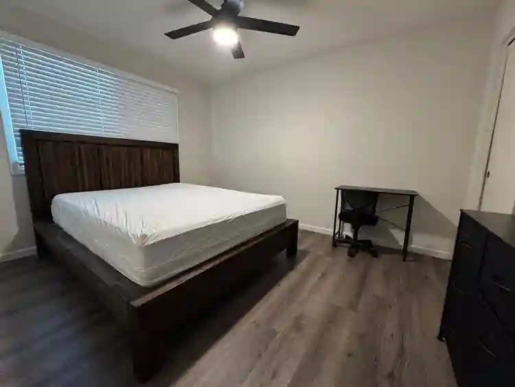 6 BR in Tempe