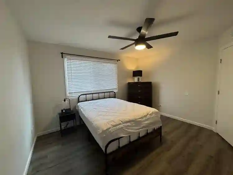 6 BR in Tempe