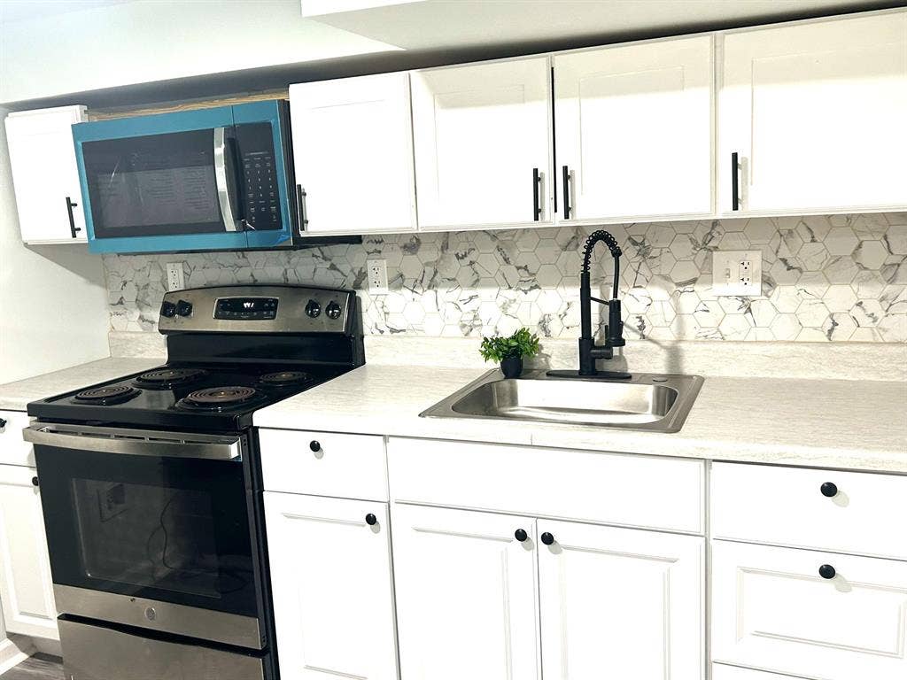 7 BR in Baltimore