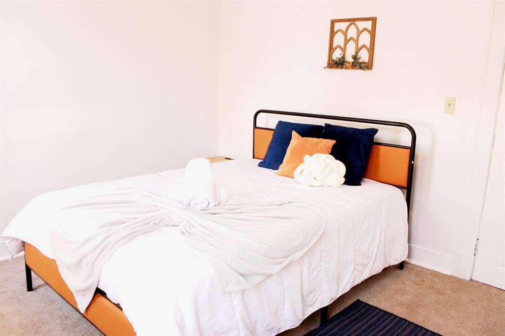 7 BR in Baltimore