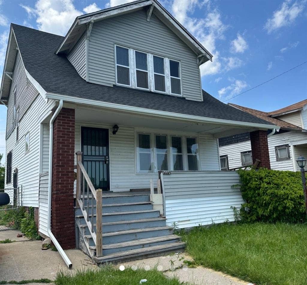 2 BR in Detroit