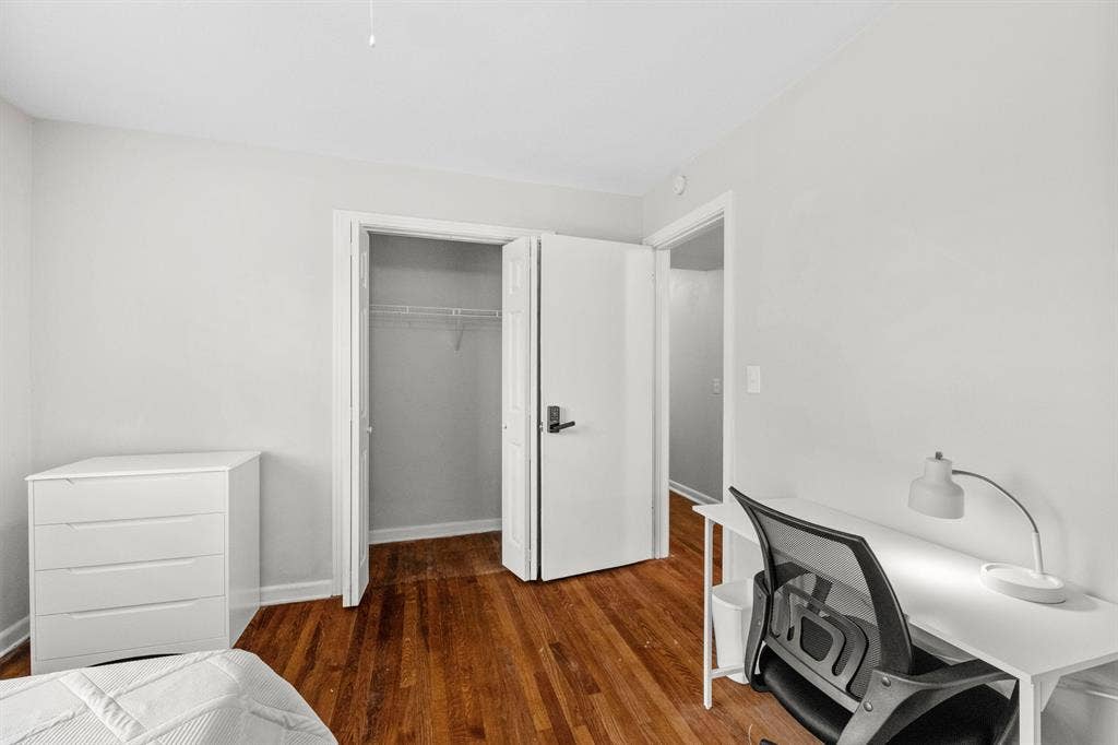 6 BR in Jacksonville