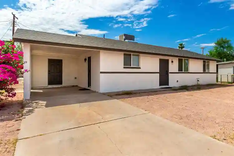 8 BR in Phoenix