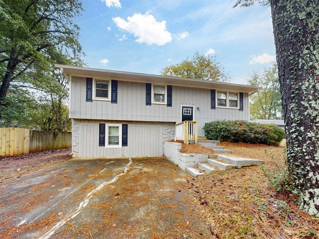 7 BR in Lithonia