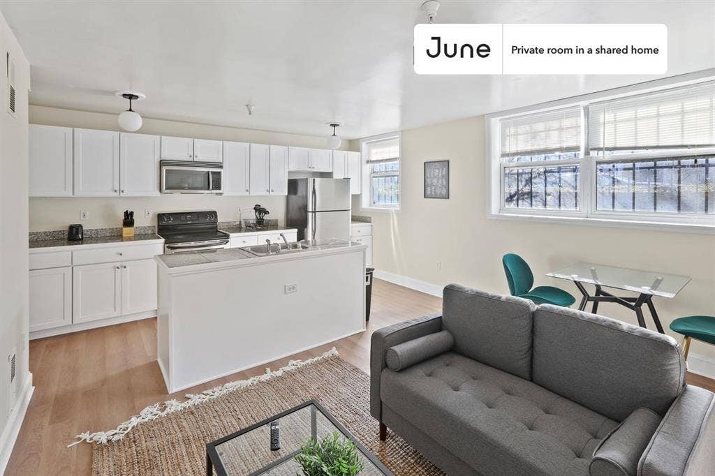 2 BR in Washington DC