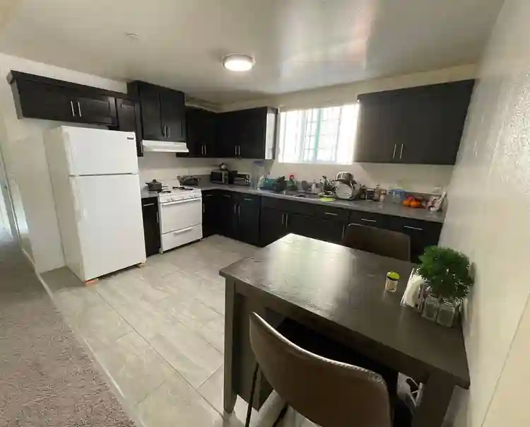 1 BR in Los Angeles