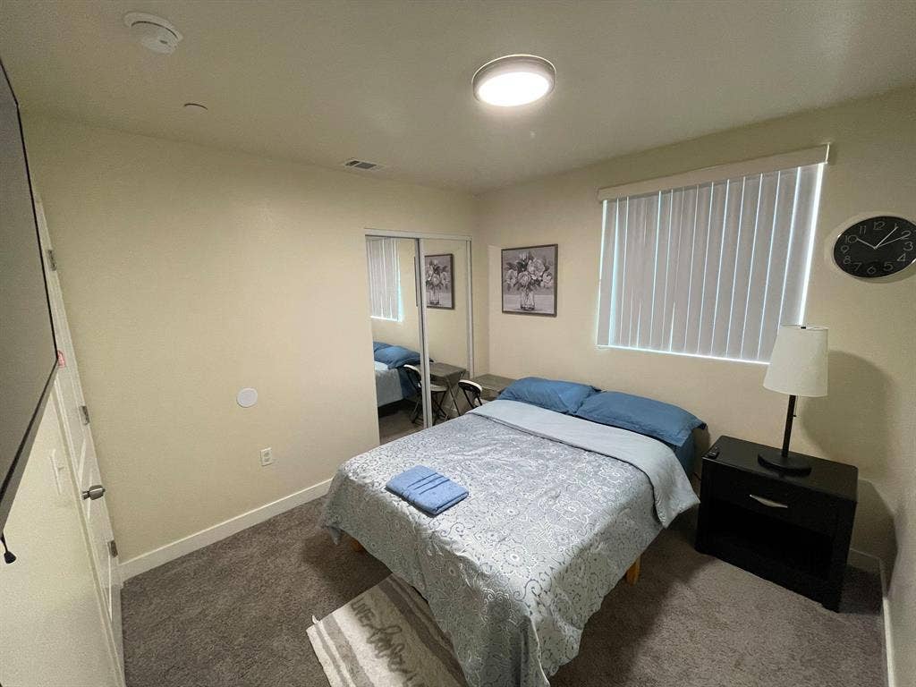 1 BR in Los Angeles