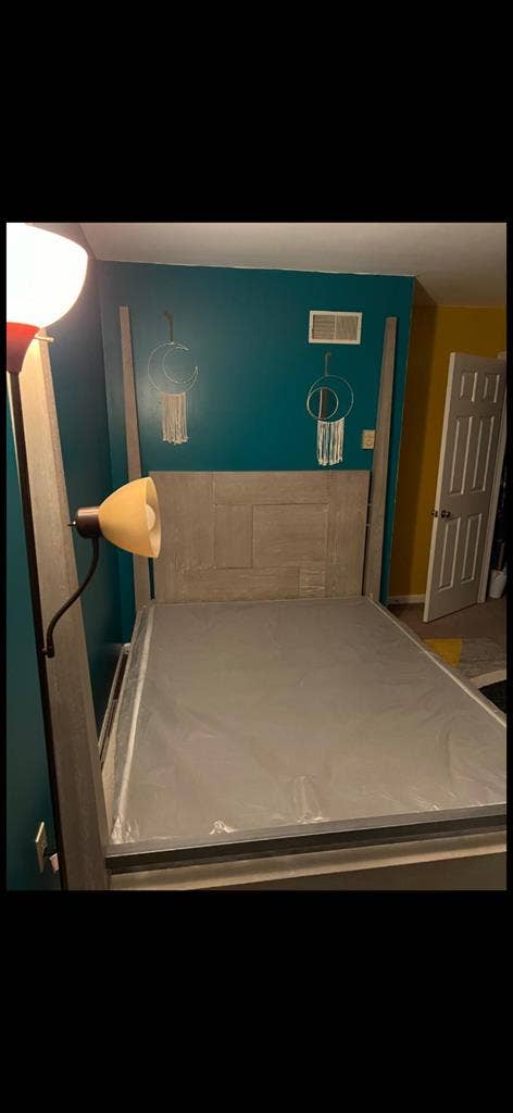 Furnished room townhome downtown