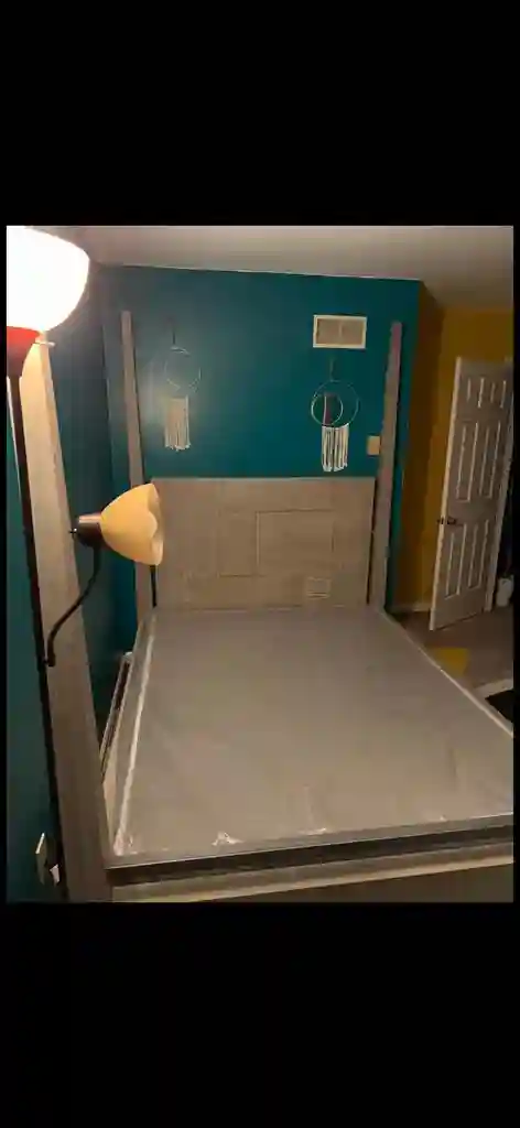 Furnished room townhome downtown