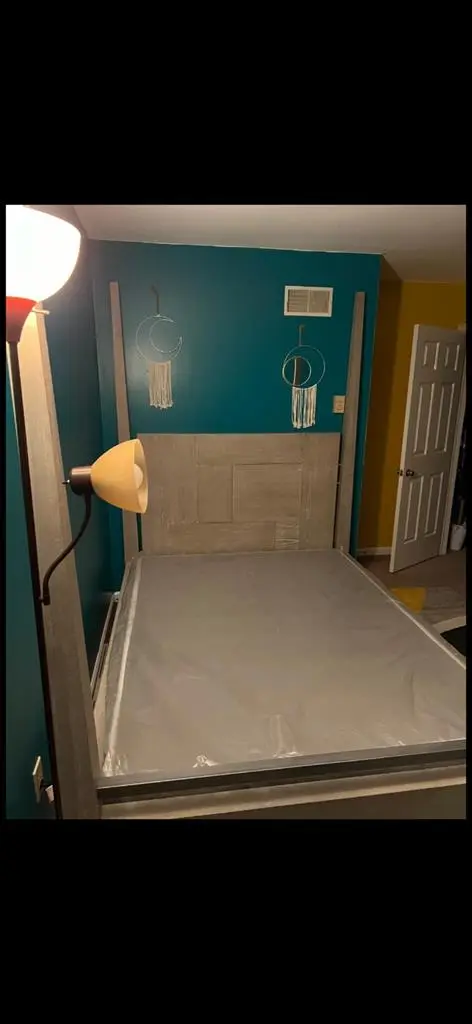 Furnished room townhome downtown